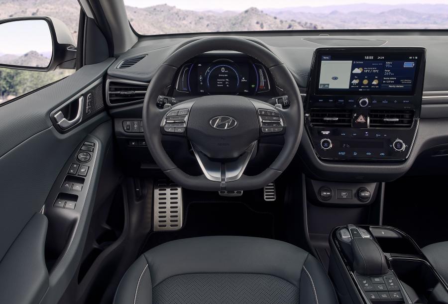 Торпедо Hyundai IONIQ electric (AE) 2019 года  (WW) (фото 26 из 44)